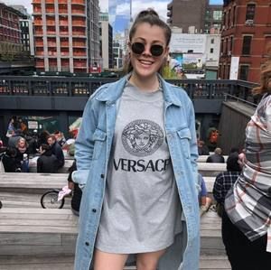 Meet your Posher, Christie